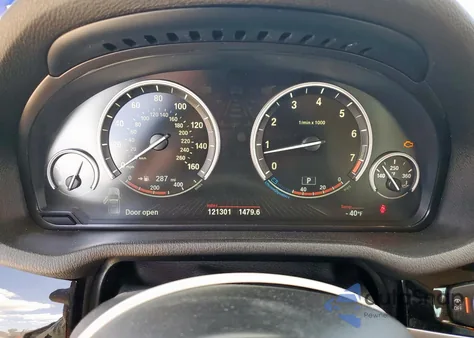 2015 BMW X3 xDrive28I z USA, uszkodzony, nr VIN 5UXWX9C56F0D60997